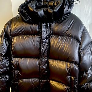 TNA Aritzia SuperPuff Shorty